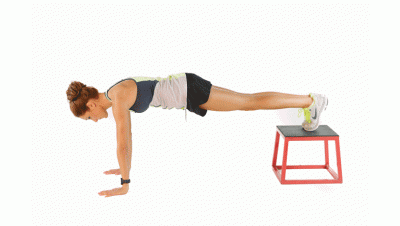 如何纠正圆肩，锻炼肩部的8868体育官网入口